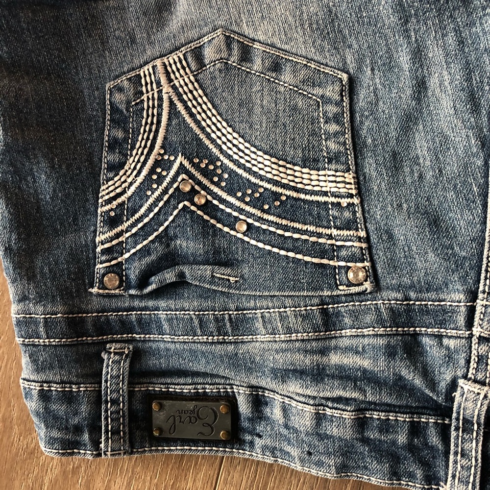 Shorts - Picture 2 of 2